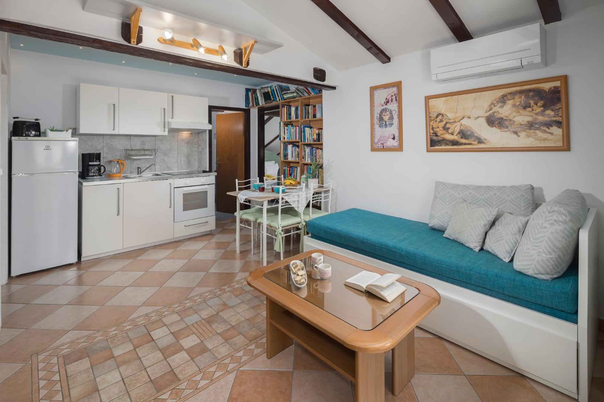 Villa Tina Пореч Екстериор снимка