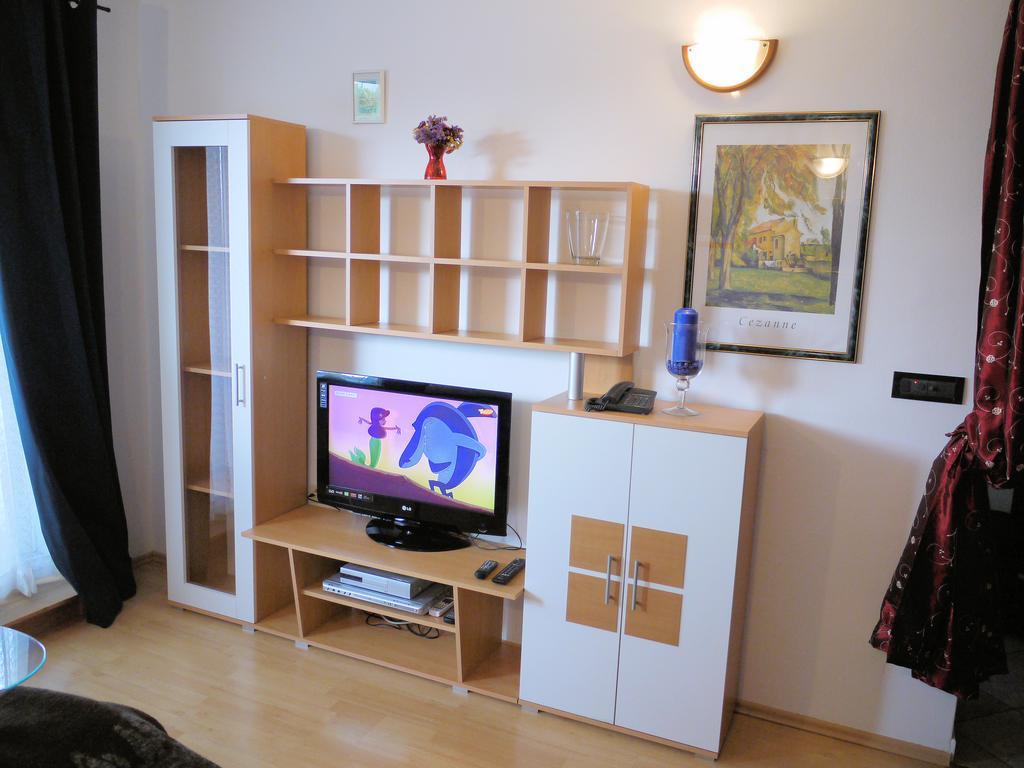 Villa Tina Пореч Екстериор снимка