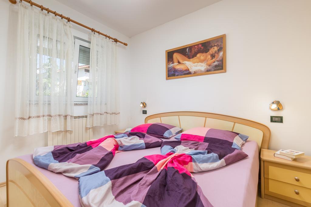 Villa Tina Пореч Екстериор снимка