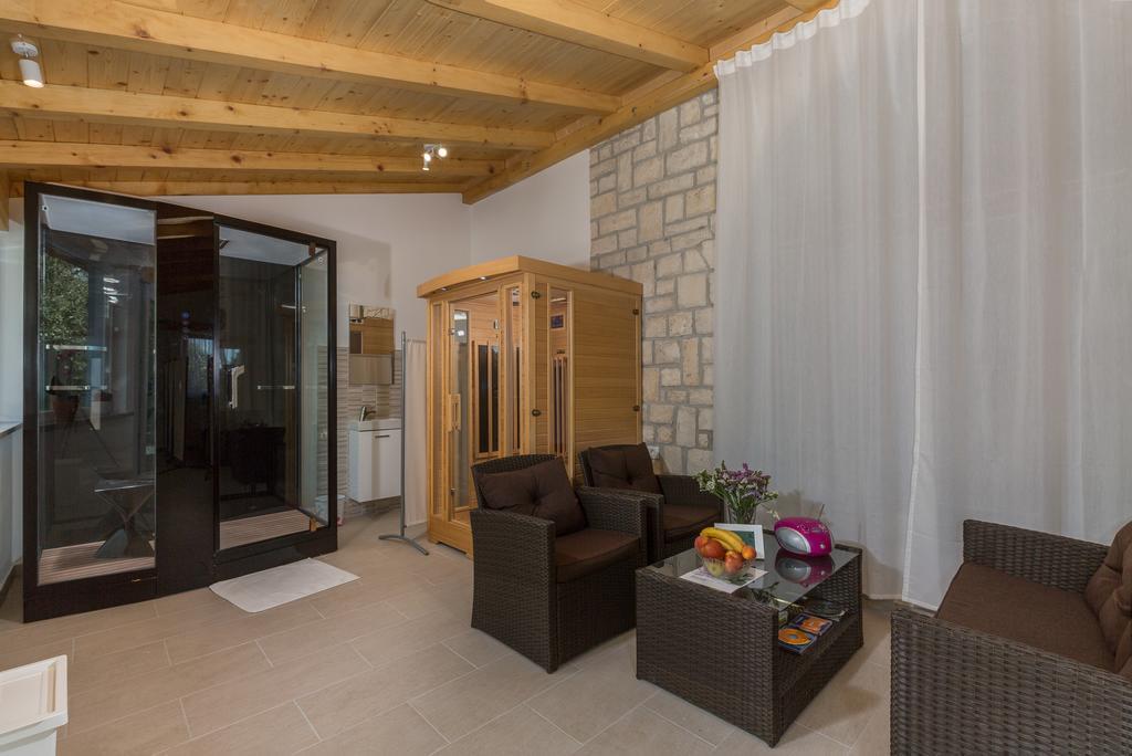 Villa Tina Пореч Екстериор снимка